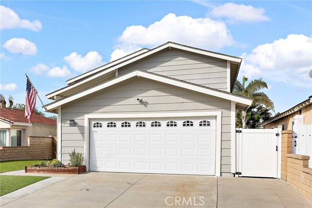 MLS #OC25264761 image #2