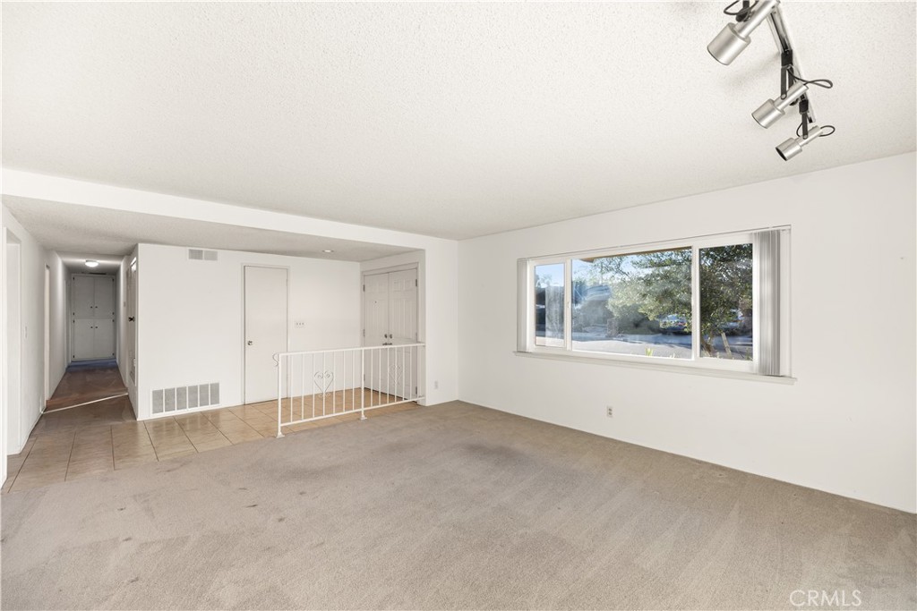 MLS #OC25264772 image #5