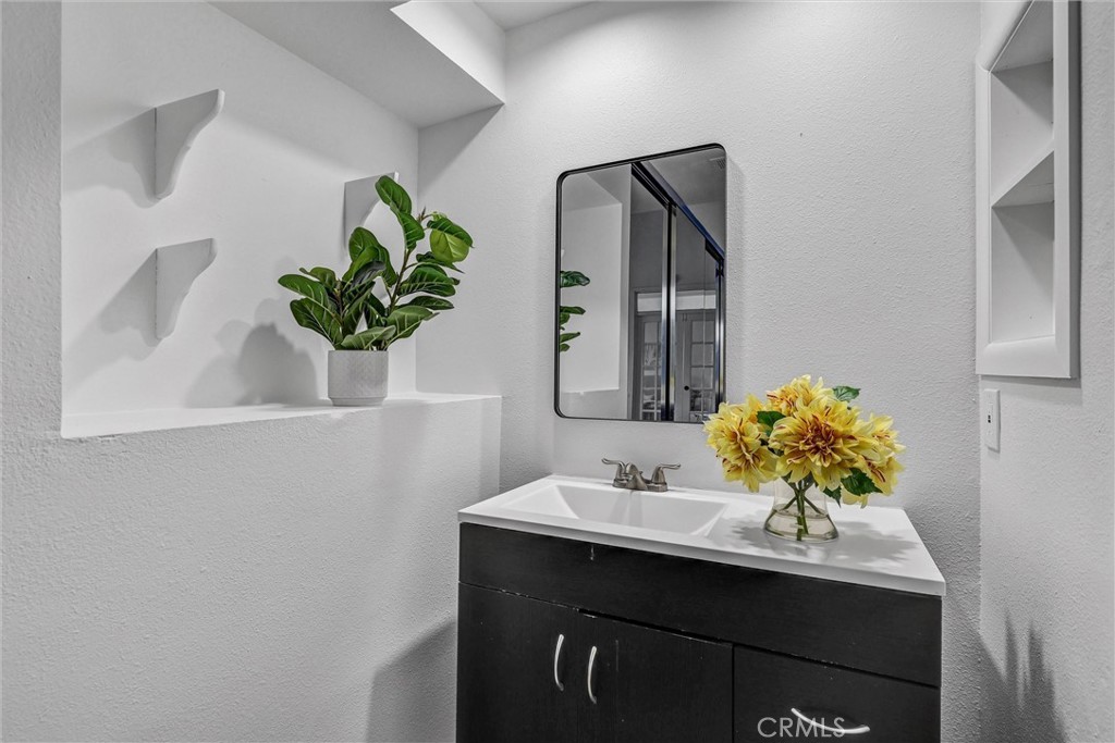 MLS #OC25264797 image #9