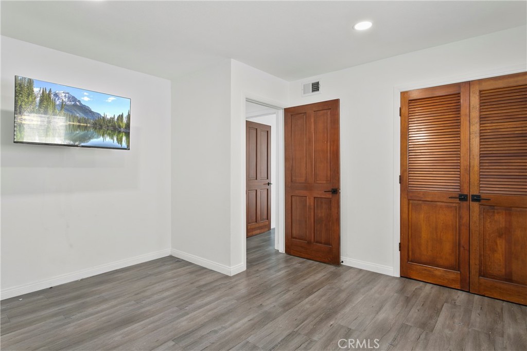 MLS #OC25264809 image #9