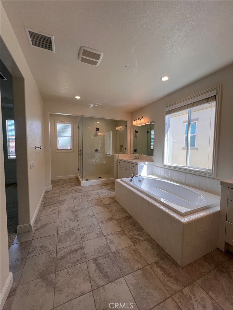 MLS #OC25264828 image #9