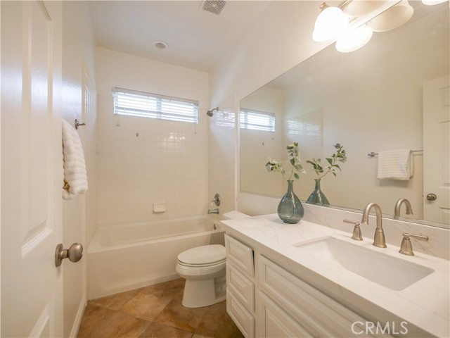 MLS #OC25264833 image #14