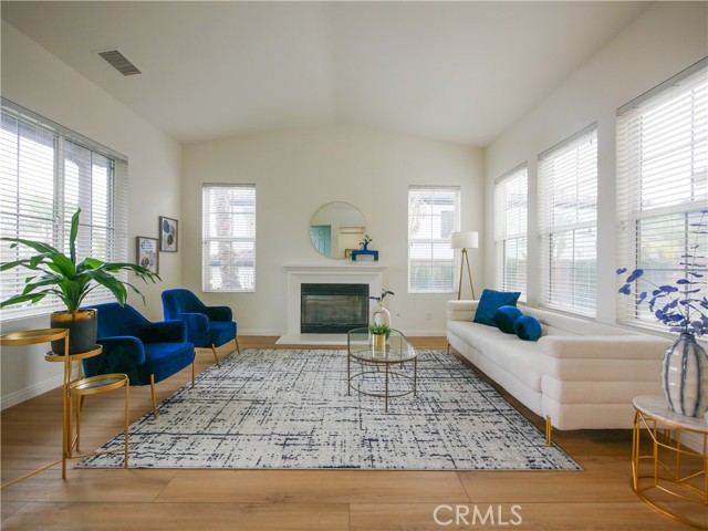 MLS #OC25264833 image #5