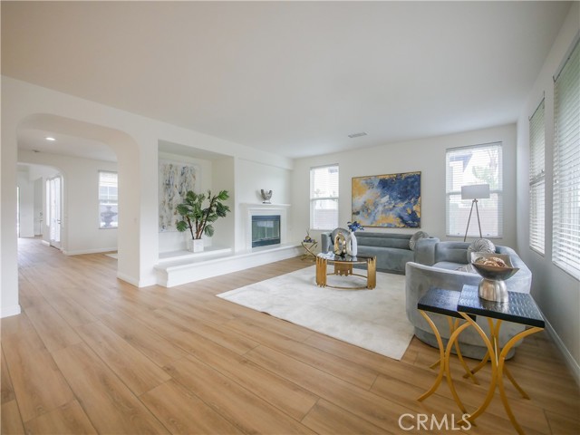 MLS #OC25264833 image #6