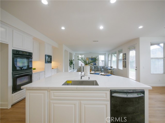 MLS #OC25264833 image #8