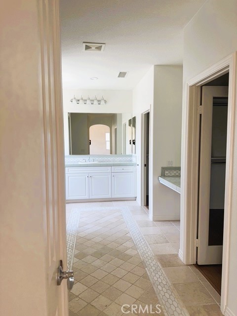 MLS #OC25264886 image #12