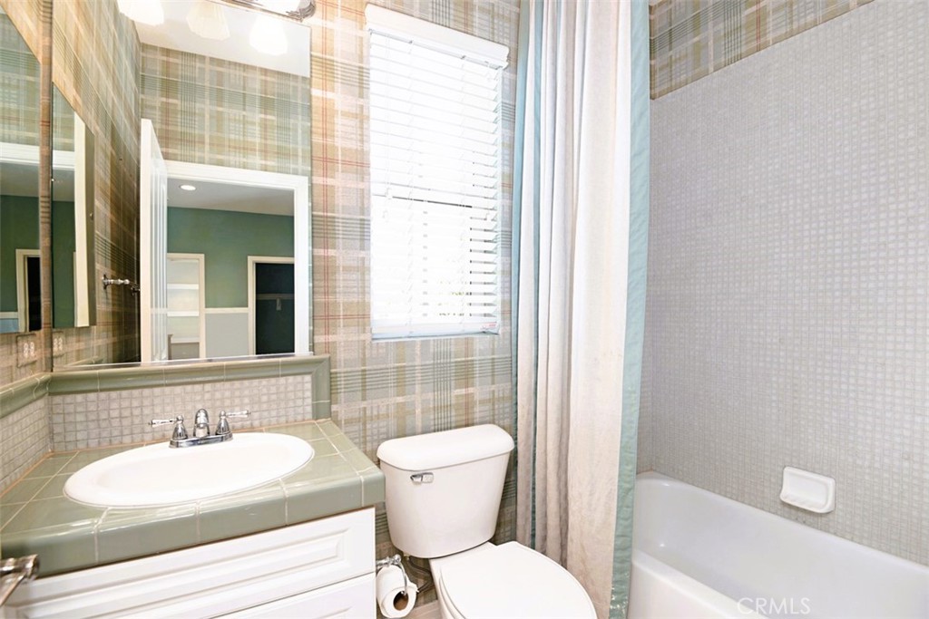 MLS #OC25264886 image #14