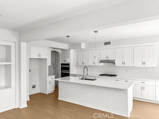 MLS #OC25264886 image #4