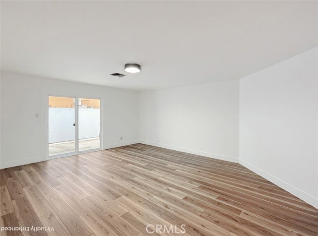 MLS #OC25264901 image #3