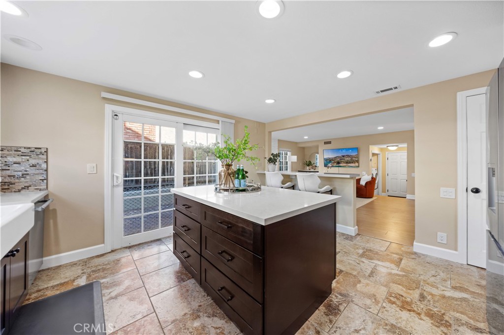 MLS #OC25264917 image #15