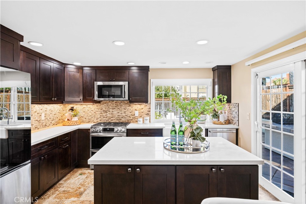 MLS #OC25264917 image #16