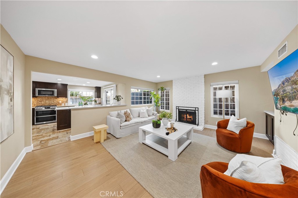 MLS #OC25264917 image #18