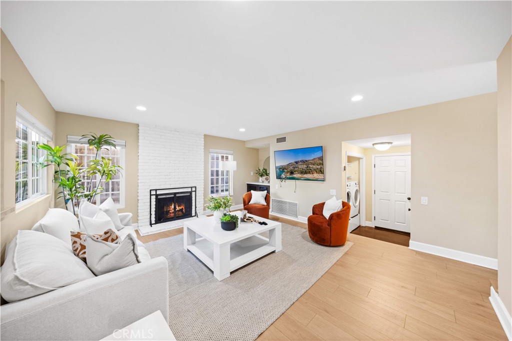 MLS #OC25264917 image #19