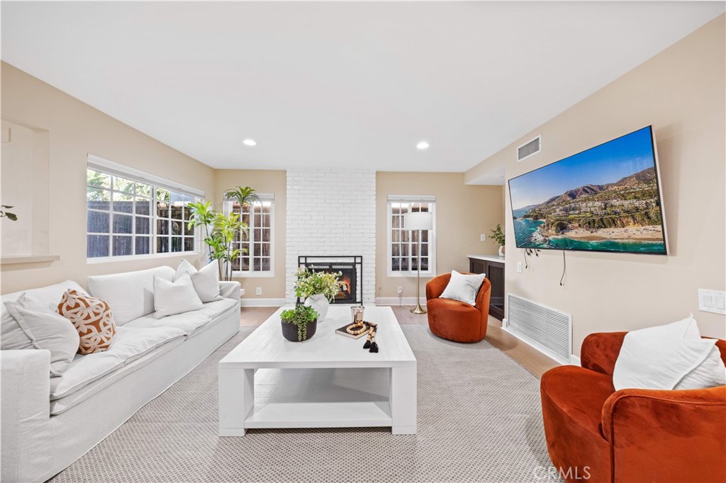 MLS #OC25264917 image #22