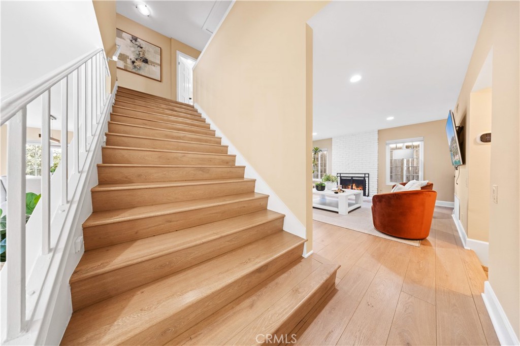 MLS #OC25264917 image #23