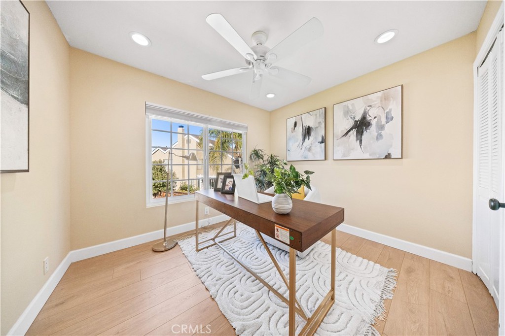 MLS #OC25264917 image #24