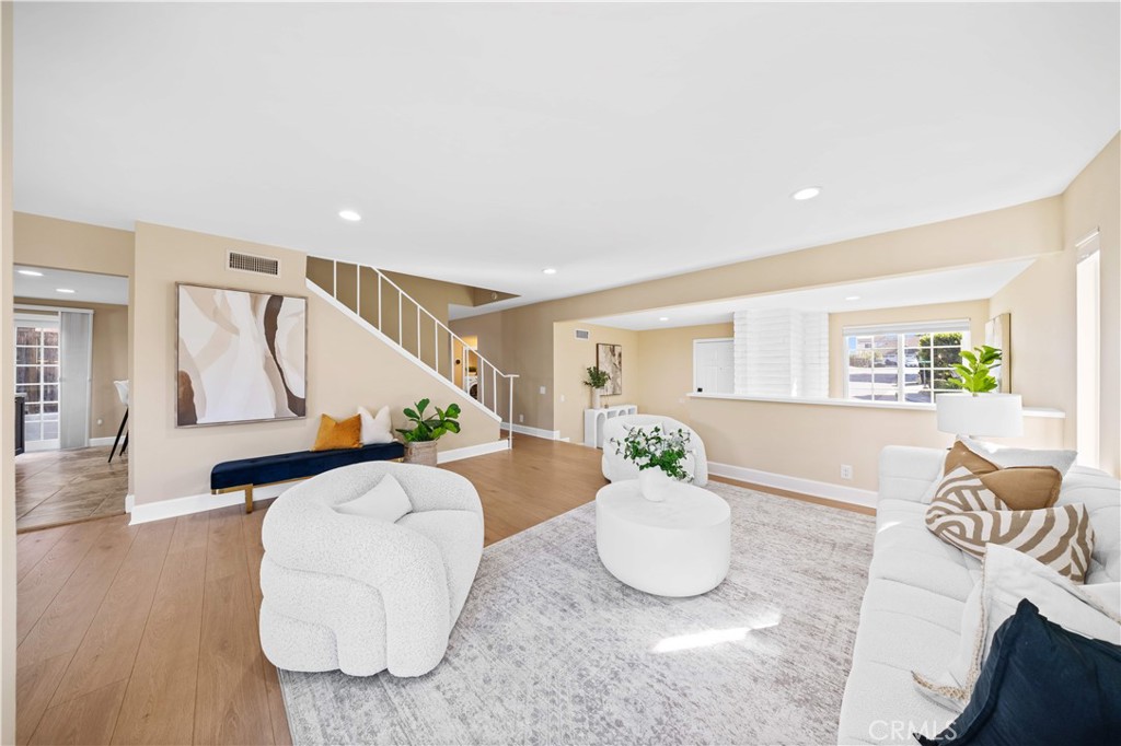 MLS #OC25264917 image #8