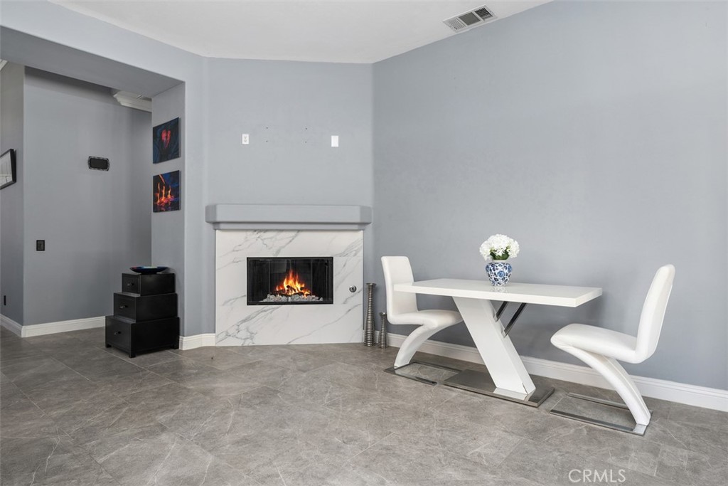 MLS #OC25264966 image #9