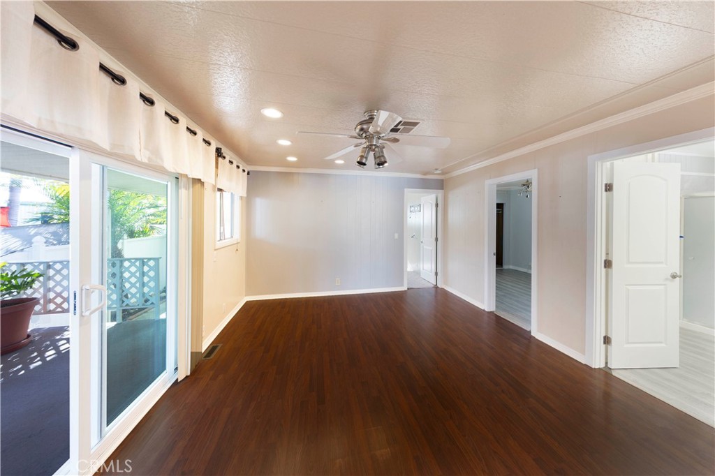 MLS #OC25265002 image #12