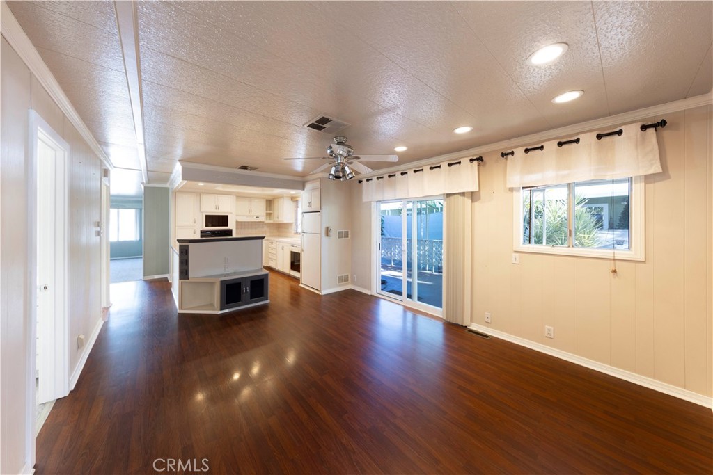 MLS #OC25265002 image #14