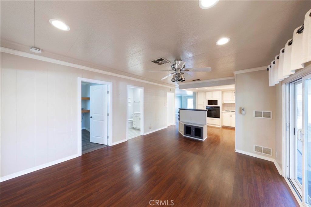 MLS #OC25265002 image #15