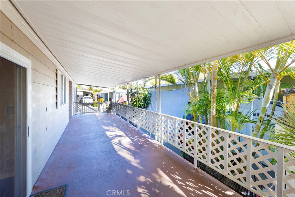 MLS #OC25265002 image #23