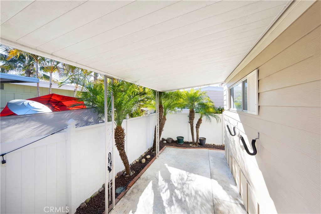 MLS #OC25265002 image #24