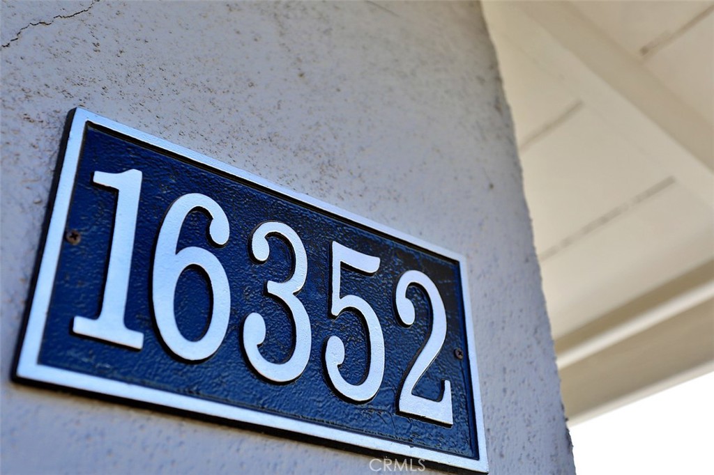 MLS #OC25265040 image #2