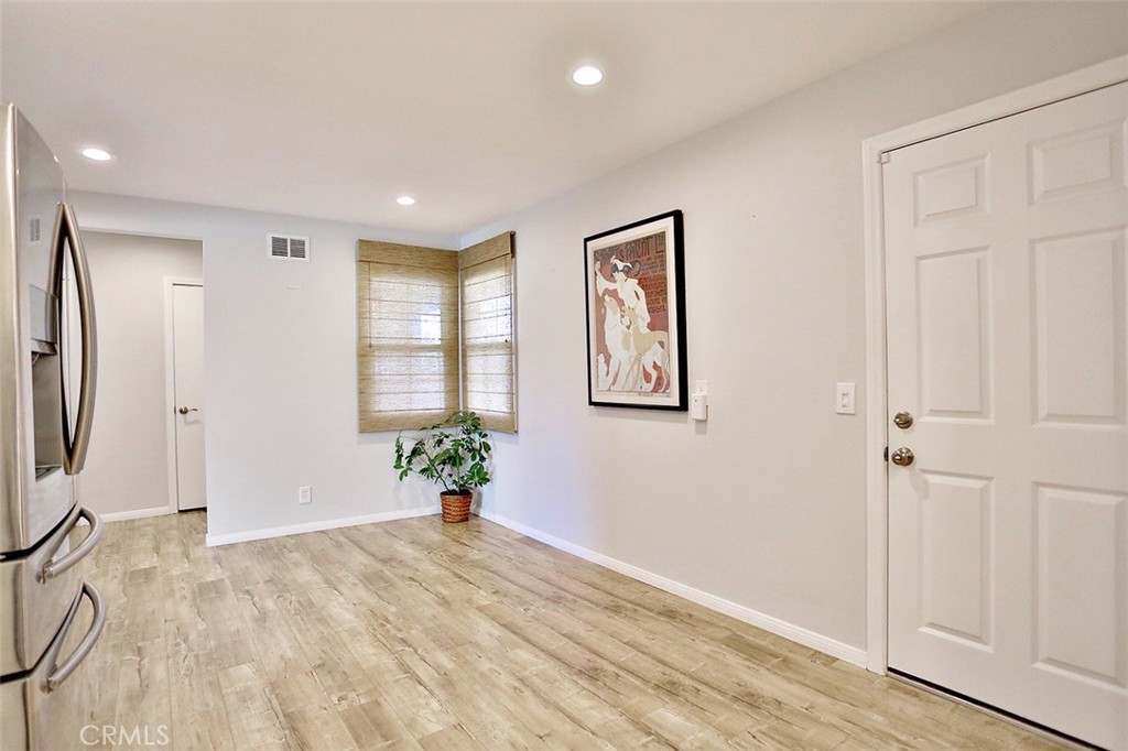 MLS #OC25265040 image #9