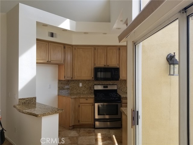 MLS #OC25265060 image #9