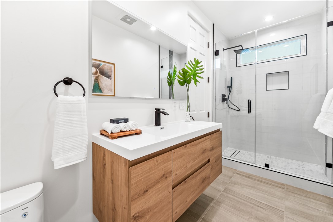 MLS #OC25265072 image #10