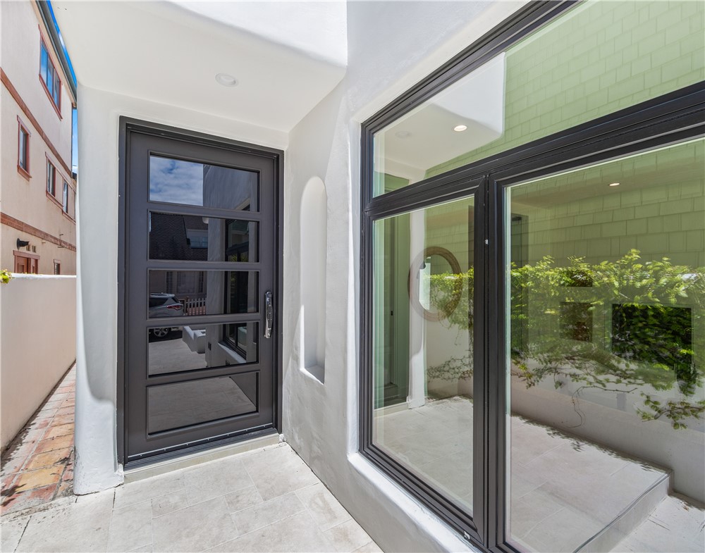 MLS #OC25265072 image #2