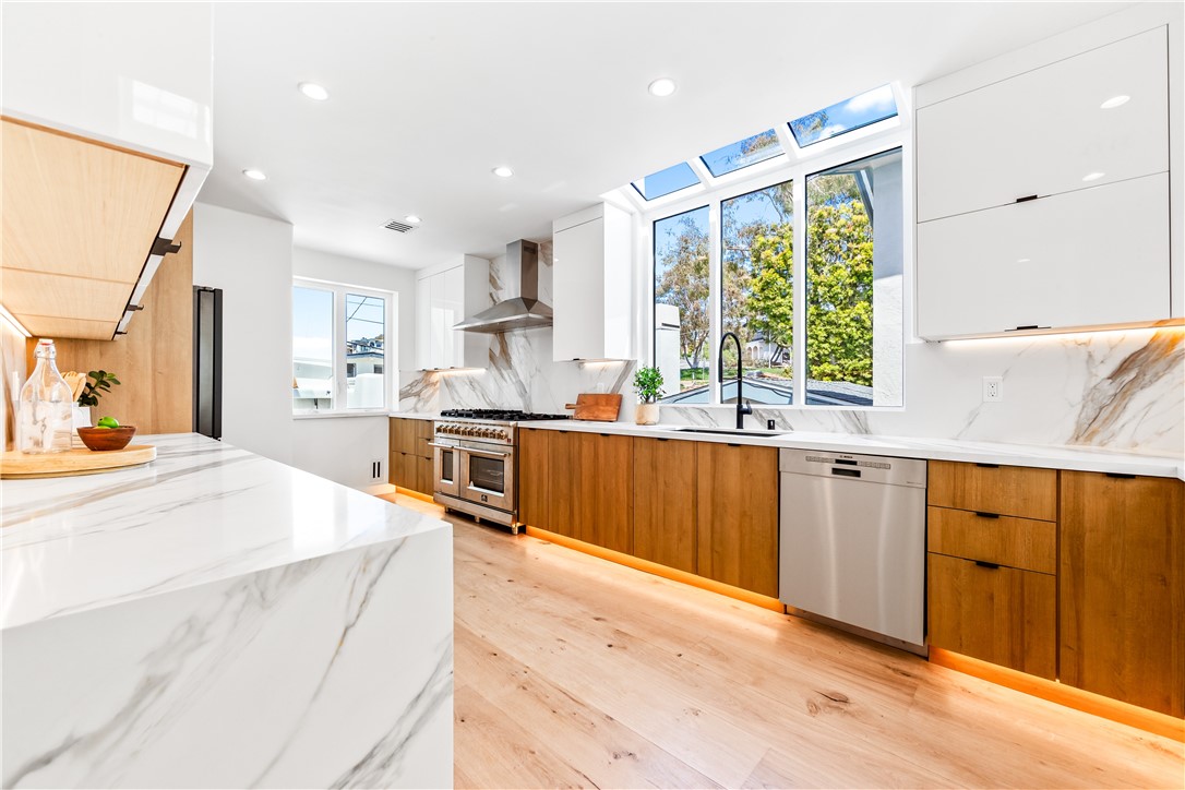 MLS #OC25265072 image #22