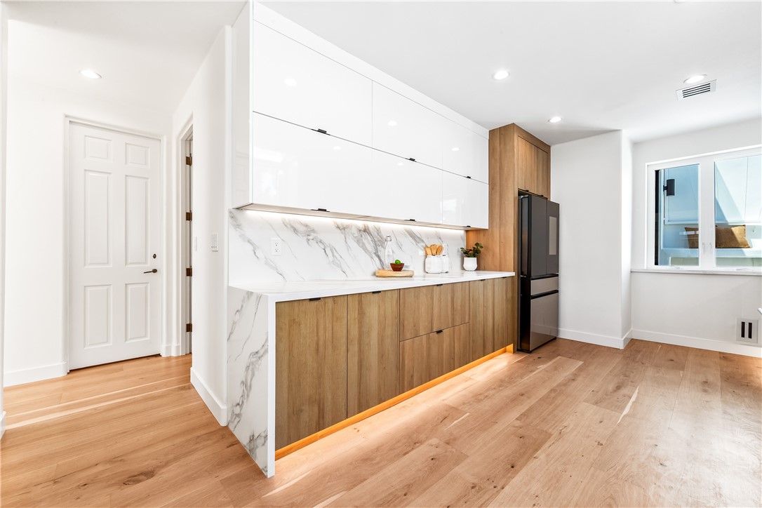 MLS #OC25265072 image #24