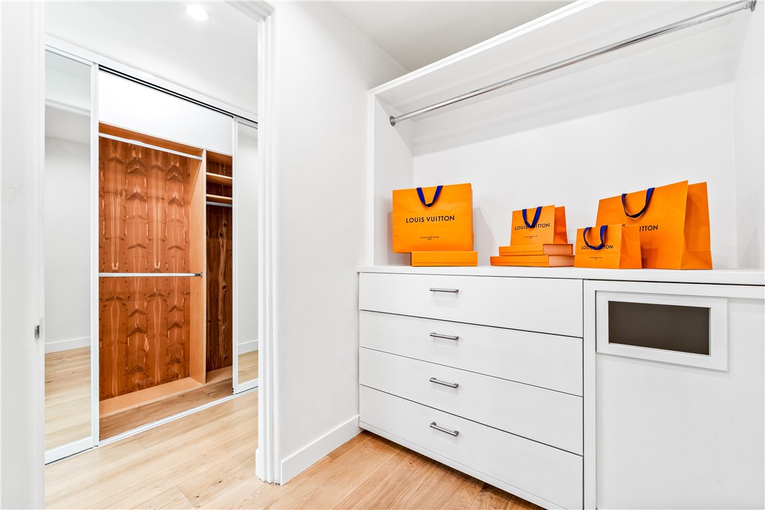 MLS #OC25265072 image #30