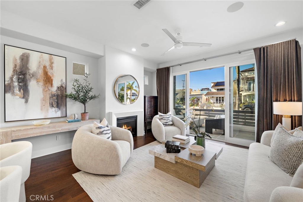 MLS #OC25265104 image #4