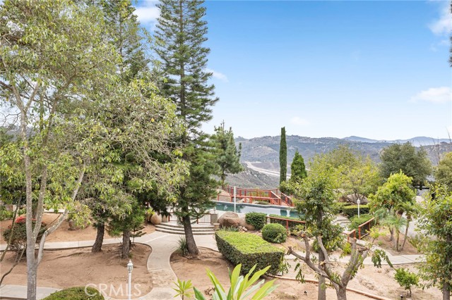 MLS #OC25265106 image #1