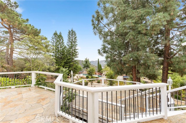 MLS #OC25265106 image #2