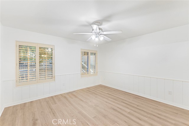 MLS #OC25265106 image #32