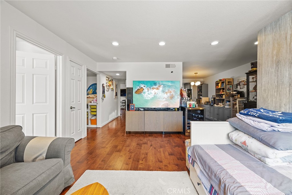 MLS #OC25265109 image #15