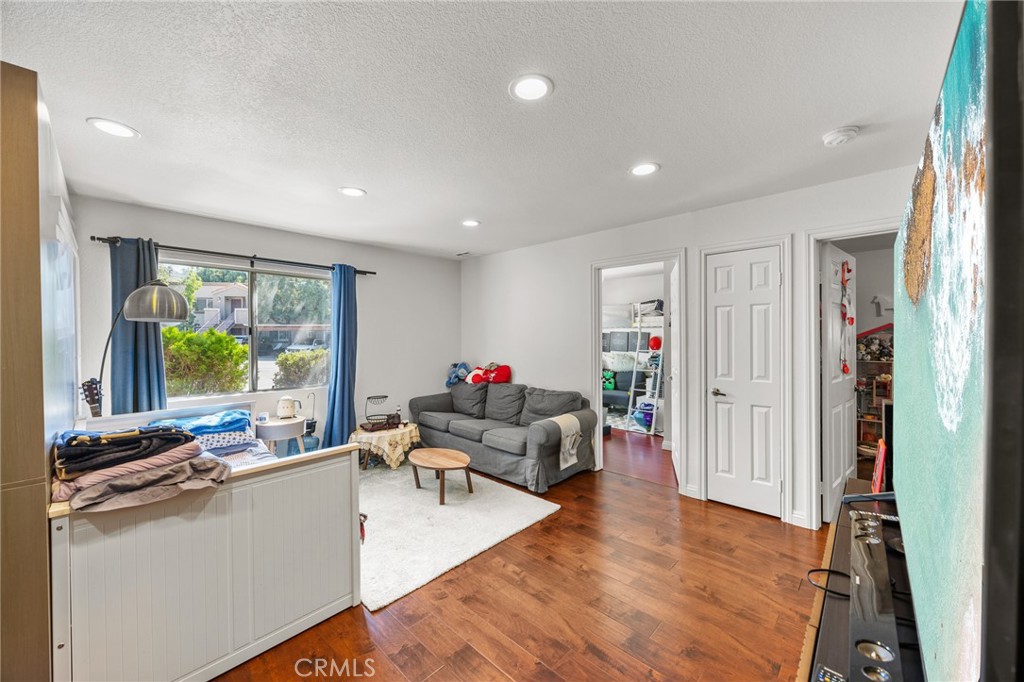 MLS #OC25265109 image #3