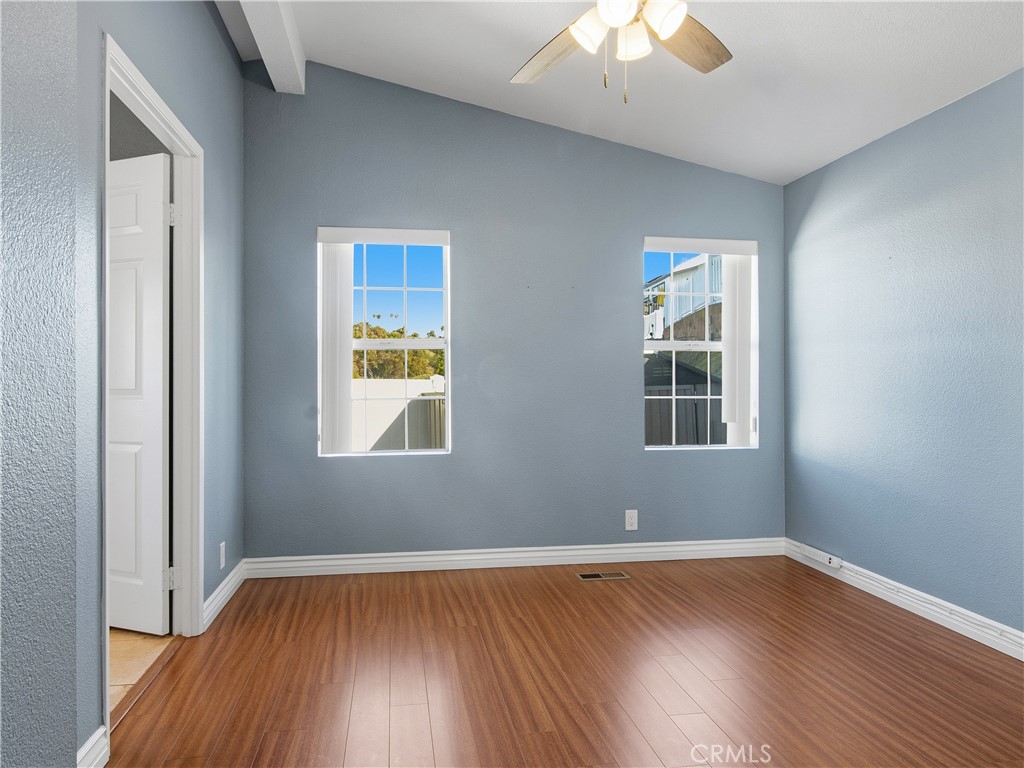 MLS #OC25265124 image #16