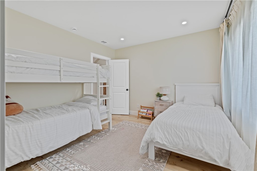 MLS #OC25265166 image #20