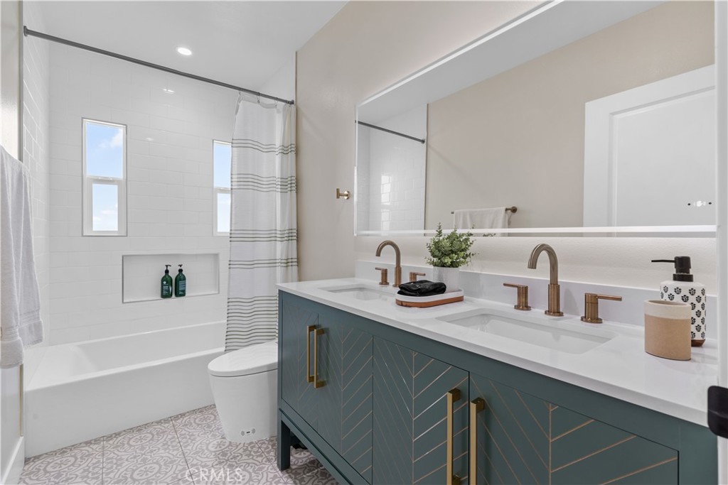 MLS #OC25265166 image #22