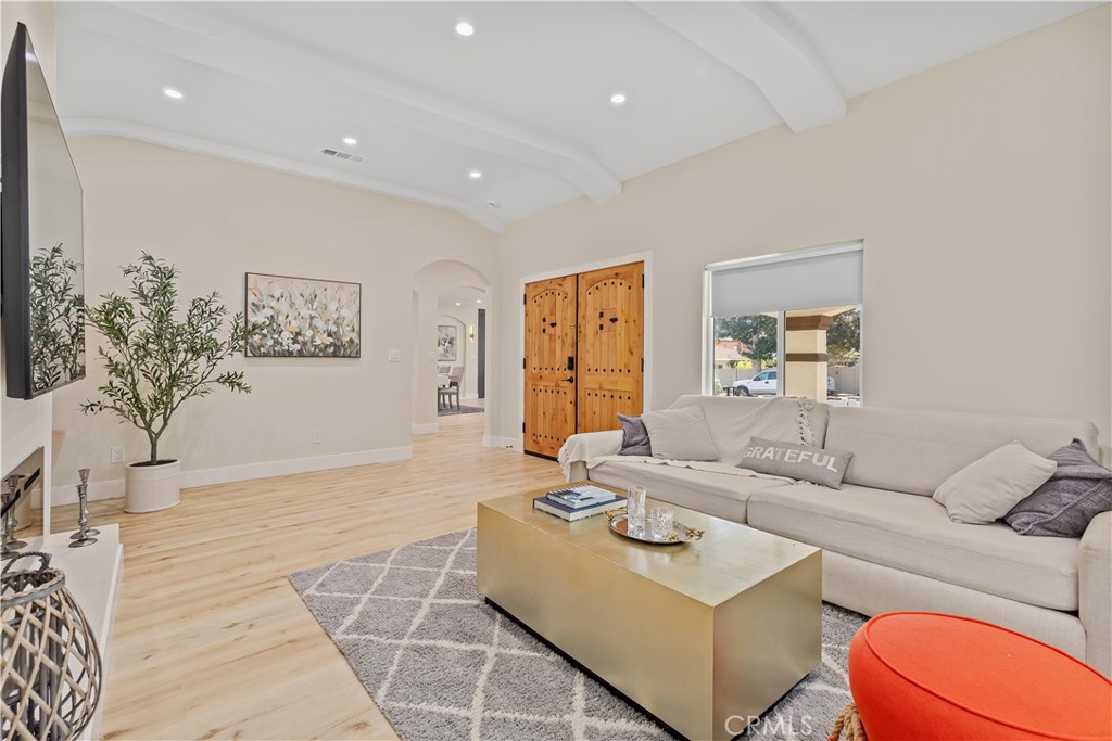 MLS #OC25265166 image #3