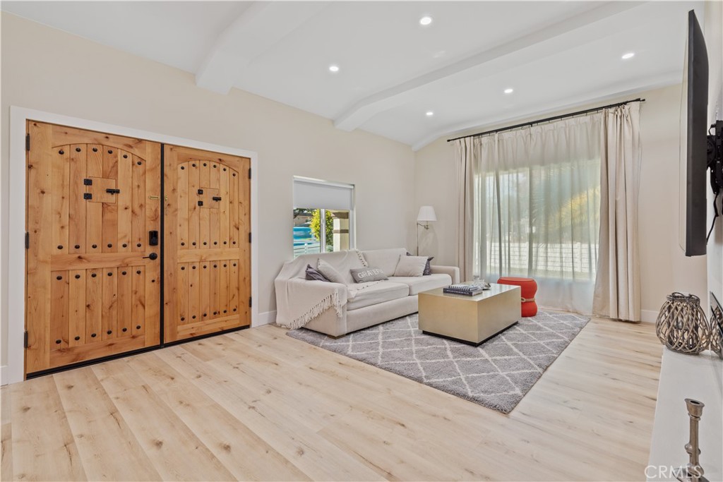 MLS #OC25265166 image #4