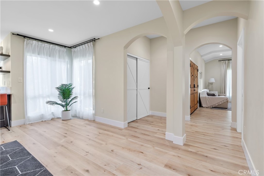 MLS #OC25265166 image #6