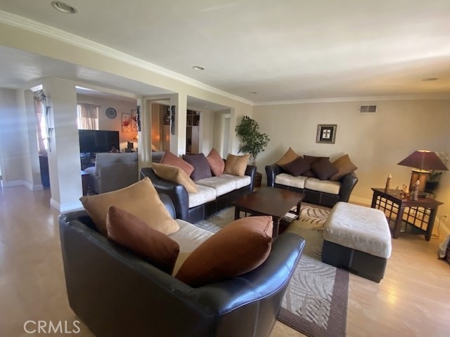 MLS #OC25265200 image #5