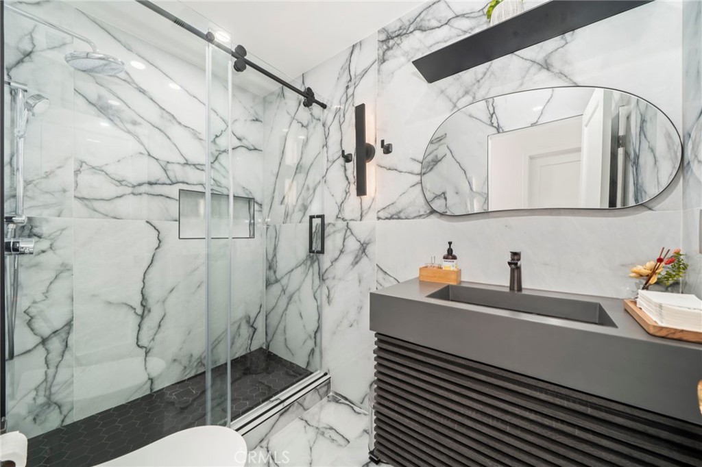 MLS #OC25265209 image #18