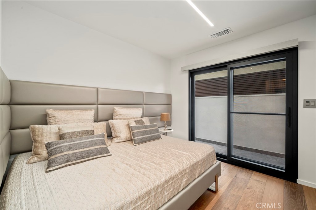 MLS #OC25265209 image #19